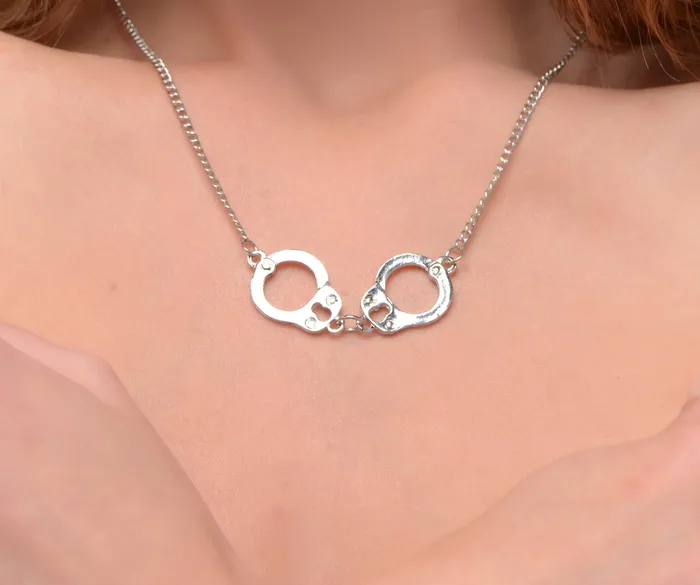 Master Series Female Sex Toys Cuff Her Handcuff Necklace